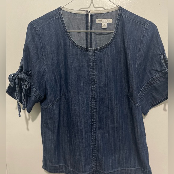 Free Assembly Tops - Washed Indigo Tie-Sleeve Denim Blouse — Women